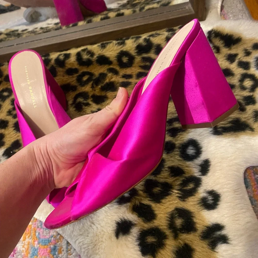 Loeffler Randall Pink Heels - Picture 2 of 8